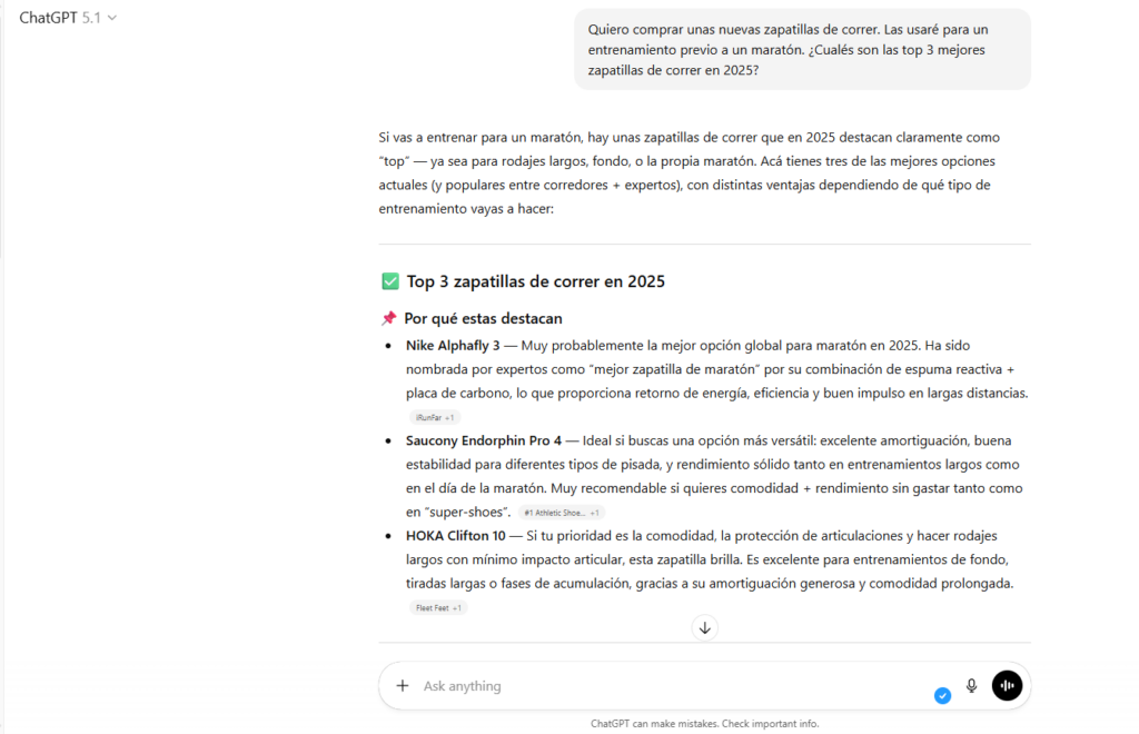Captura de pantalla de ChatGPT 5.1 recomendando las 3 mejores zapatillas de correr para maratón en 2025: Nike Alphafly 3, Saucony Endorphin Pro 4 y HOKA Clifton 10, mostrando cómo la IA influye en la decisión de compra.